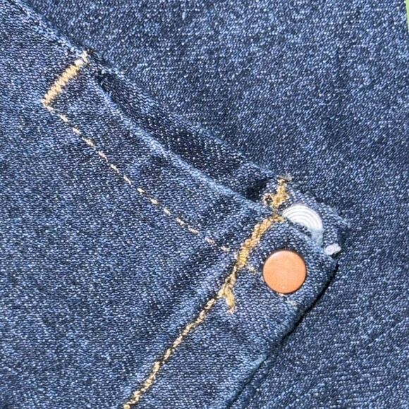 NWT Gloria Vanderbilt Dark Wash Slit Hem Denim Capris Size 10 #27 - Picture 5 of 6